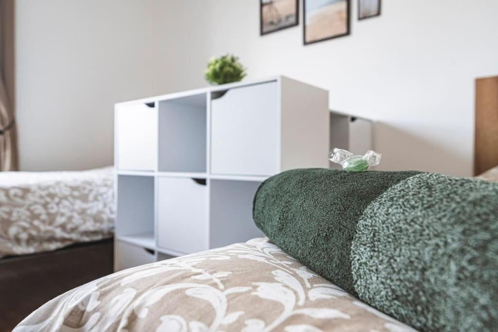 La "Taniere" Pour 6 Personnes Apartment Isles-sur-Suippe Luaran gambar